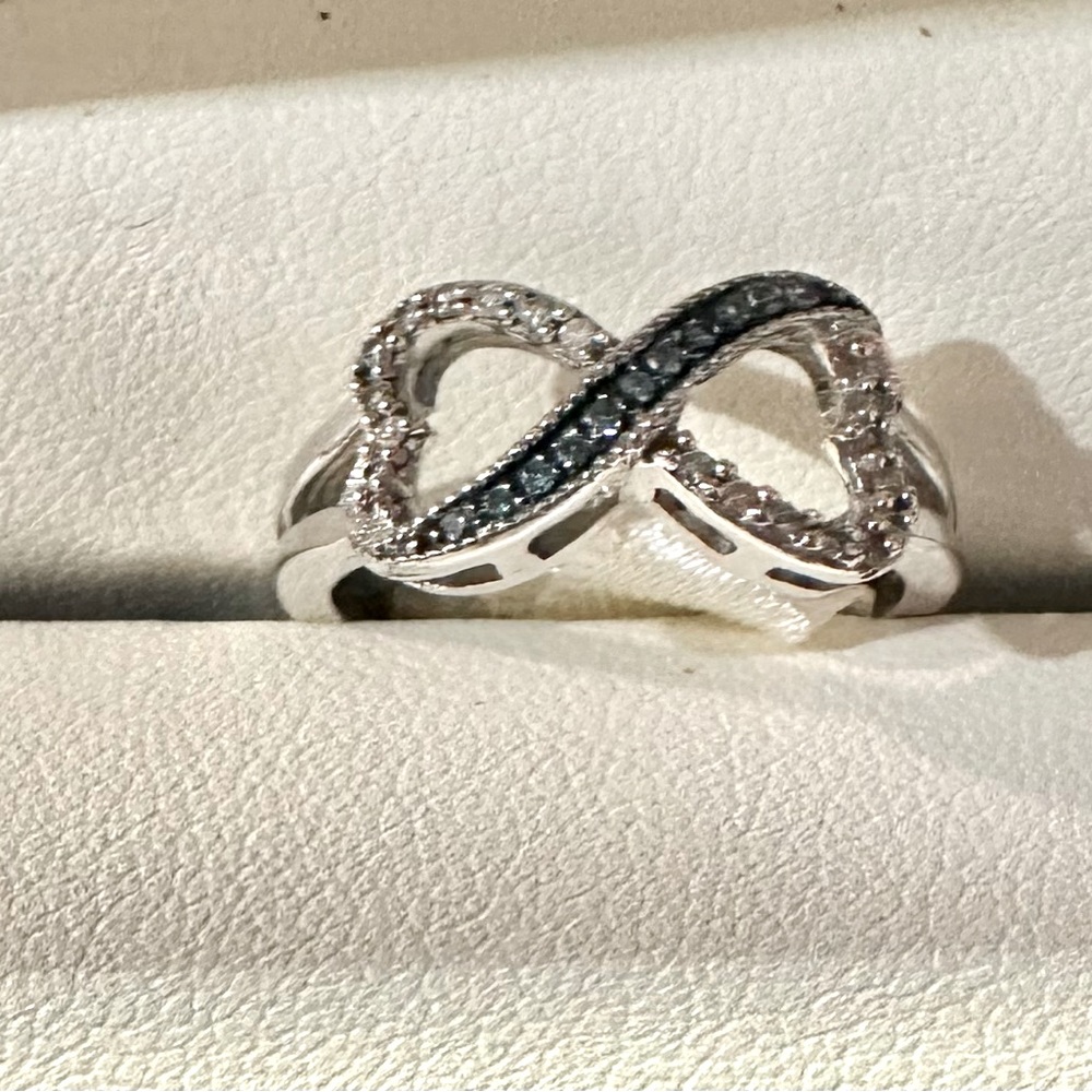 Blue and White diamond infinity heart ring set in silver